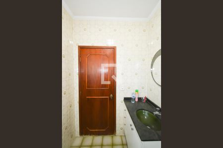 Casa à venda com 350m², 3 quartos e 2 vagas Casa à venda com 350m², 3 quartos e 2 vagasBanheiro Corredor