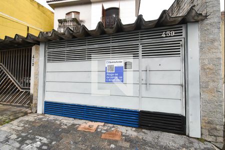 Casa à venda com 350m², 3 quartos e 2 vagas Casa à venda com 350m², 3 quartos e 2 vagasFachada