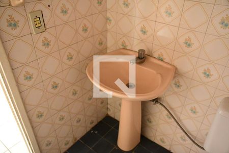 Casa para alugar com 72m², 2 quartos e sem vagaBanheiro