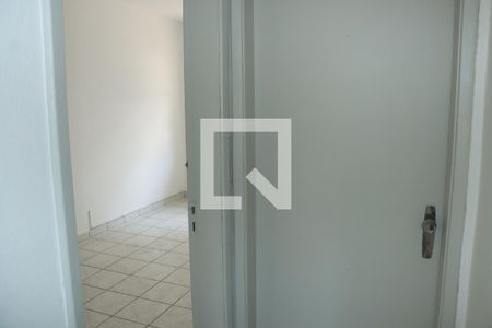 Corredor de casa para alugar com 2 quartos, 72m² em Jardim da Gloria, Cotia