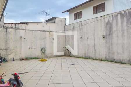 Casa à venda com 231m², 3 quartos e 4 vagasQuintal