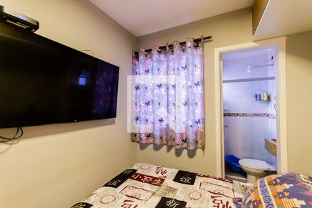 Suíte  de apartamento à venda com 2 quartos, 145m² em Vila Curuca, Santo André