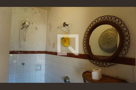 Casa à venda com 297m², 6 quartos e 4 vagasBanheiro de Serviço