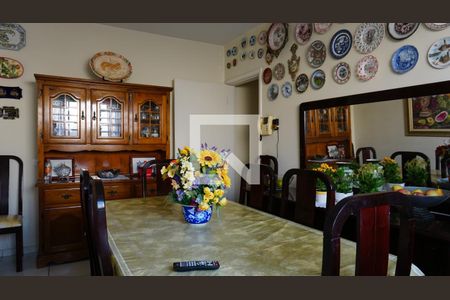 Casa à venda com 297m², 6 quartos e 4 vagasSala de Jantar