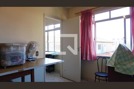 Casa à venda com 297m², 6 quartos e 4 vagasQuarto de Serviço