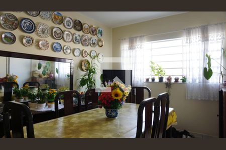 Casa à venda com 297m², 6 quartos e 4 vagasSala de Jantar