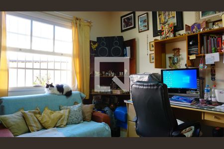 Casa à venda com 297m², 6 quartos e 4 vagasEscritório