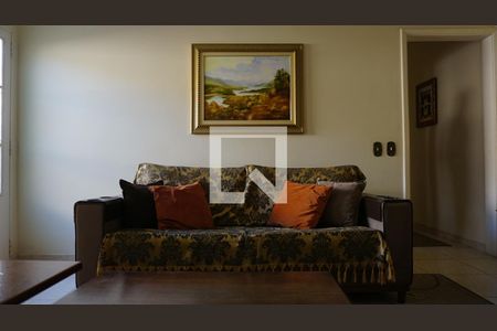 Sala de casa à venda com 6 quartos, 297m² em Vila Butantã, São Paulo