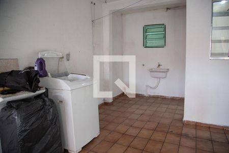 Casa para alugar com 32m², 1 quarto e sem vagaÁrea de Serviço
