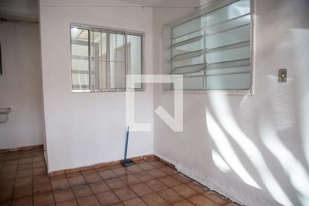 Casa para alugar com 32m², 1 quarto e sem vagaQuintal