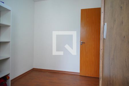 Quarto  2 de apartamento para alugar com 2 quartos, 48m² em Protásio Alves, Porto Alegre
