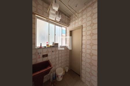 Apartamento à venda com 180m², 3 quartos e 1 vagaÁrea de Serviço