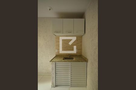 Cozinha de kitnet/studio para alugar com 1 quarto, 25m² em Cordovil, Rio de Janeiro