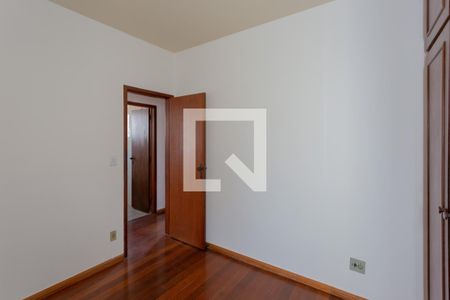 Quarto 1 de apartamento para alugar com 3 quartos, 105m² em Santo Antônio, Belo Horizonte