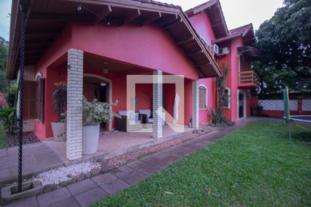 Casa à venda com 736m², 4 quartos e 4 vagasÁrea comum