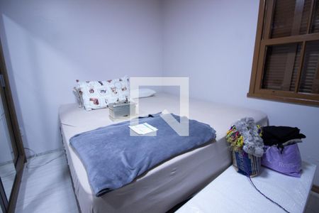 Casa à venda com 736m², 4 quartos e 4 vagasQuarto serviço