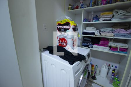 Casa à venda com 736m², 4 quartos e 4 vagasLavanderia