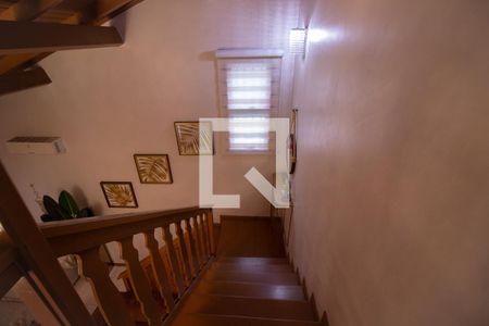 Casa à venda com 736m², 4 quartos e 4 vagasescada