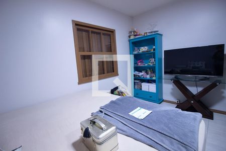 Casa à venda com 736m², 4 quartos e 4 vagasQuarto serviço