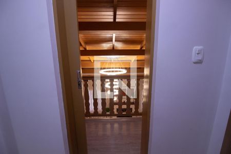 Casa à venda com 736m², 4 quartos e 4 vagasCorredor