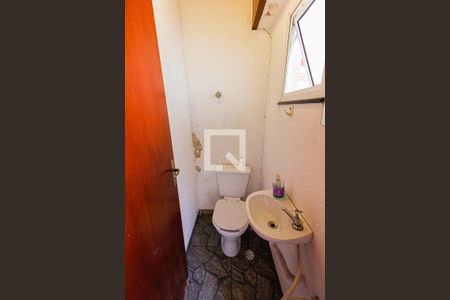 Casa à venda com 250m², 3 quartos e 4 vagas Casa à venda com 250m², 3 quartos e 4 vagasBanheiro externo