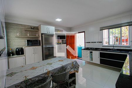 Casa à venda com 250m², 3 quartos e 4 vagas Casa à venda com 250m², 3 quartos e 4 vagasCozinha