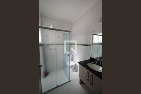 Casa à venda com 250m², 3 quartos e 4 vagas Casa à venda com 250m², 3 quartos e 4 vagasBanheiro da Suíte 2