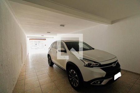 Casa à venda com 250m², 3 quartos e 4 vagas Casa à venda com 250m², 3 quartos e 4 vagasGaragem