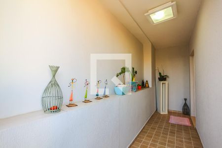 Hall de Entrada de casa à venda com 3 quartos, 150m² em Jardim Maria Rosa, Taboão da Serra