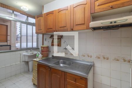 Apartamento à venda com 100m², 3 quartos e sem vaga Apartamento à venda com 100m², 3 quartos e sem vagaCozinha e Área de Serviço