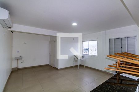 Apartamento à venda com 69m², 2 quartos e sem vagaÁrea comum 