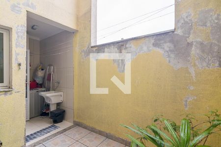 Apartamento para alugar com 60m², 2 quartos e 2 vagasQuintal com Churrasqueira
