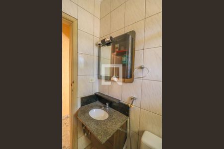 Casa à venda com 180m², 4 quartos e 1 vagaBanheiro 2