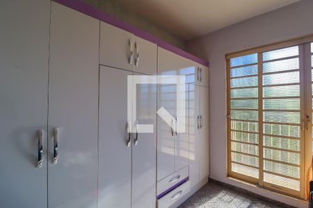 Casa à venda com 180m², 4 quartos e 1 vagaQuarto 4