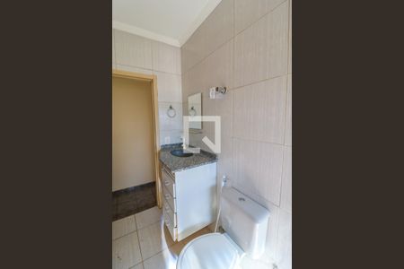 Casa à venda com 180m², 4 quartos e 1 vagaBanheiro