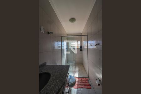 Casa à venda com 180m², 4 quartos e 1 vagaBanheiro