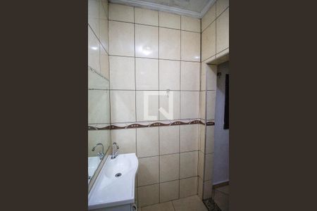 Casa para alugar com 160m², 3 quartos e 1 vaga Casa para alugar com 160m², 3 quartos e 1 vagaBanheiro / Suíte