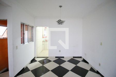 Sala de casa para alugar com 3 quartos, 160m² em Conjunto Residencial José Bonifácio, São Paulo