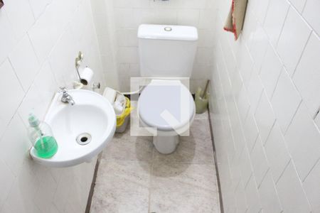 Casa à venda com 176m², 3 quartos e 1 vagaBanheiro de serviço