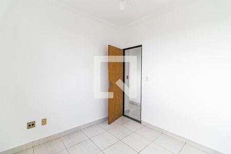 Quarto 1 de apartamento para alugar com 2 quartos, 43m² em Itapoã, Belo Horizonte
