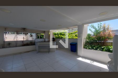 Apartamento à venda com 80m², 2 quartos e 2 vagas Apartamento à venda com 80m², 2 quartos e 2 vagasSalão de Festas