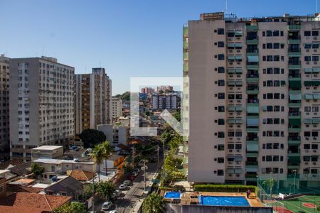 Apartamento à venda com 80m², 2 quartos e 2 vagasSuíte - Janela