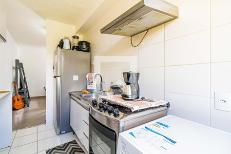 Cozinha de apartamento para alugar com 2 quartos, 50m² em Parque Ipe, São Paulo