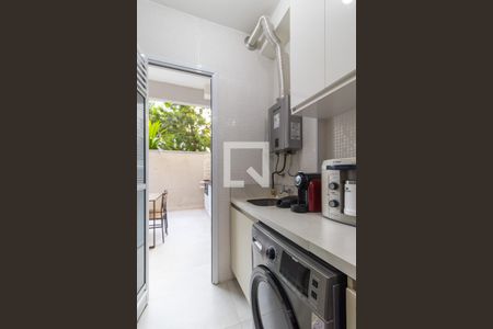 Apartamento à venda com 74m², 2 quartos e 2 vagasÁrea de serviço