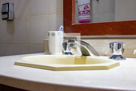 Apartamento à venda com 100m², 2 quartos e 2 vagasBanheiro Social