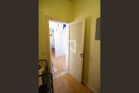 Apartamento à venda com 100m², 2 quartos e 2 vagasQuarto de Serviço