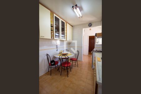 Apartamento à venda com 100m², 2 quartos e 2 vagasCozinha