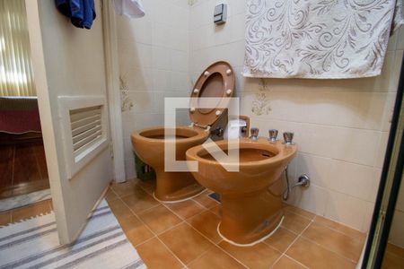 Apartamento à venda com 100m², 2 quartos e 2 vagasBanheiro da Suíte