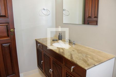 Casa à venda com 1200m², 6 quartos e 7 vagas Casa à venda com 1200m², 6 quartos e 7 vagasBanheiro da Suíte 3