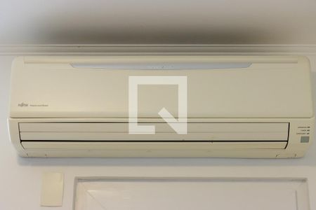 Casa à venda com 1200m², 6 quartos e 7 vagas Casa à venda com 1200m², 6 quartos e 7 vagasSala